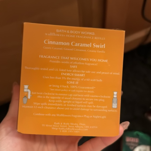 Bath & Body Works Cinnamon Caramel Swirl Fragrance Refills - Picture 2 of 2